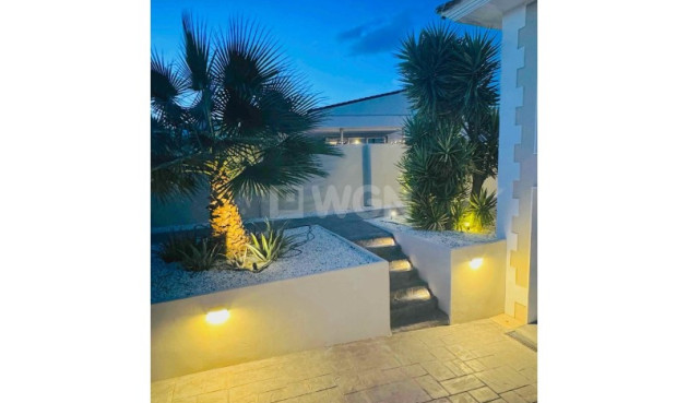 Odsprzedaż - Villa - Alfas del Pí - Costa Blanca