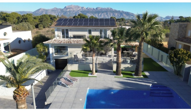 Odsprzedaż - Villa - Alfas del Pí - Costa Blanca