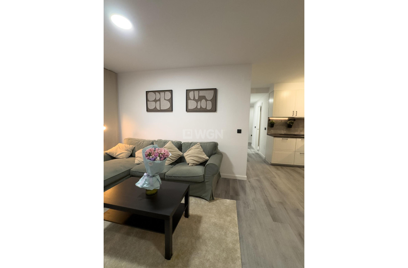 Odsprzedaż - Mieszkanie w bloku - Torrevieja - Curva Del Palangre