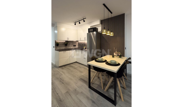 Odsprzedaż - Mieszkanie w bloku - Torrevieja - Curva Del Palangre