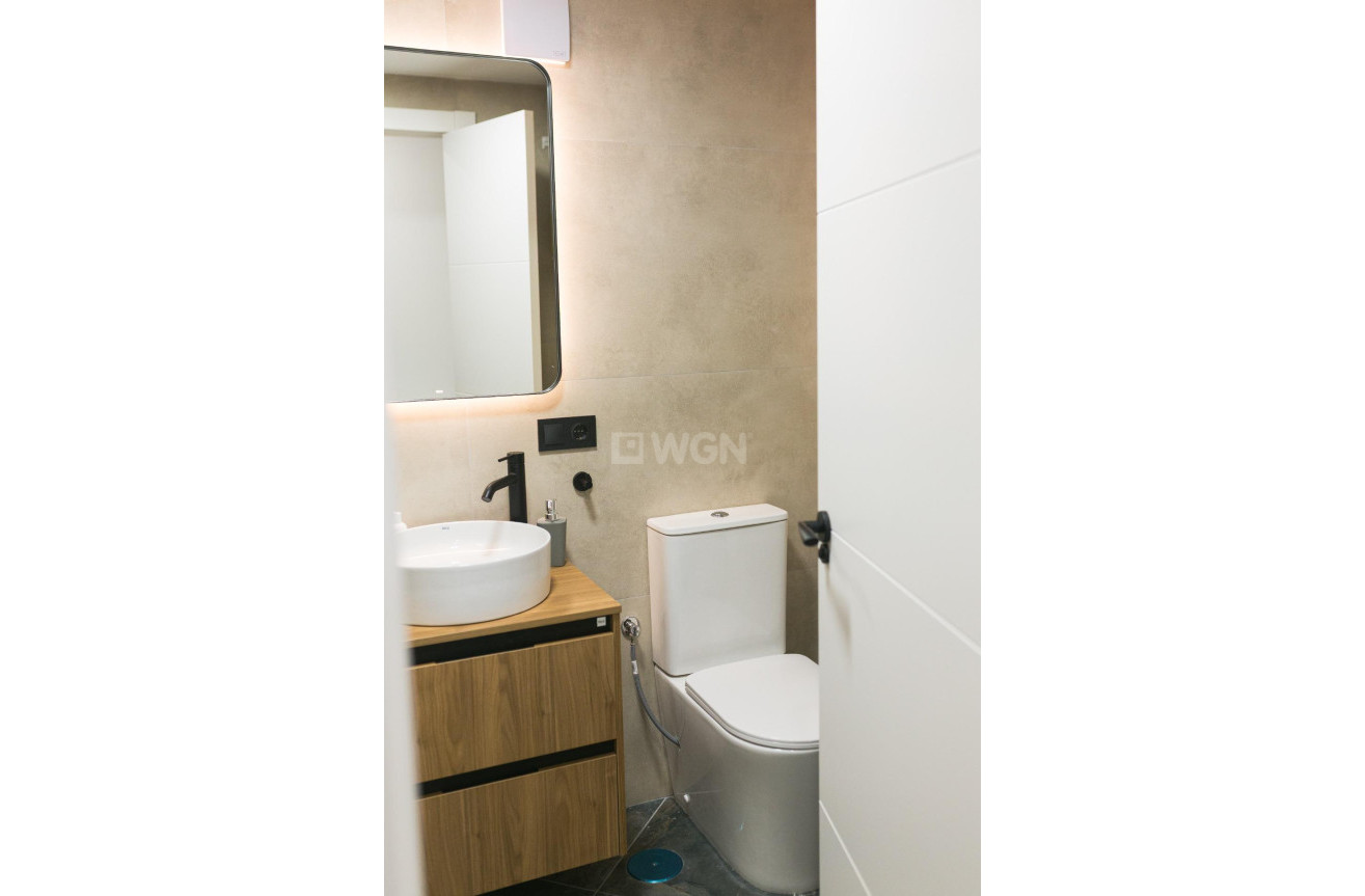 Odsprzedaż - Mieszkanie w bloku - Torrevieja - Curva Del Palangre