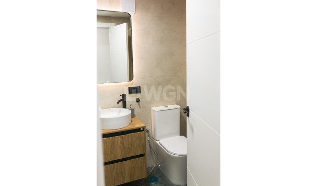 Odsprzedaż - Mieszkanie w bloku - Torrevieja - Curva Del Palangre