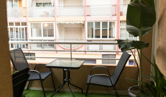 Odsprzedaż - Mieszkanie w bloku - Torrevieja - Curva Del Palangre