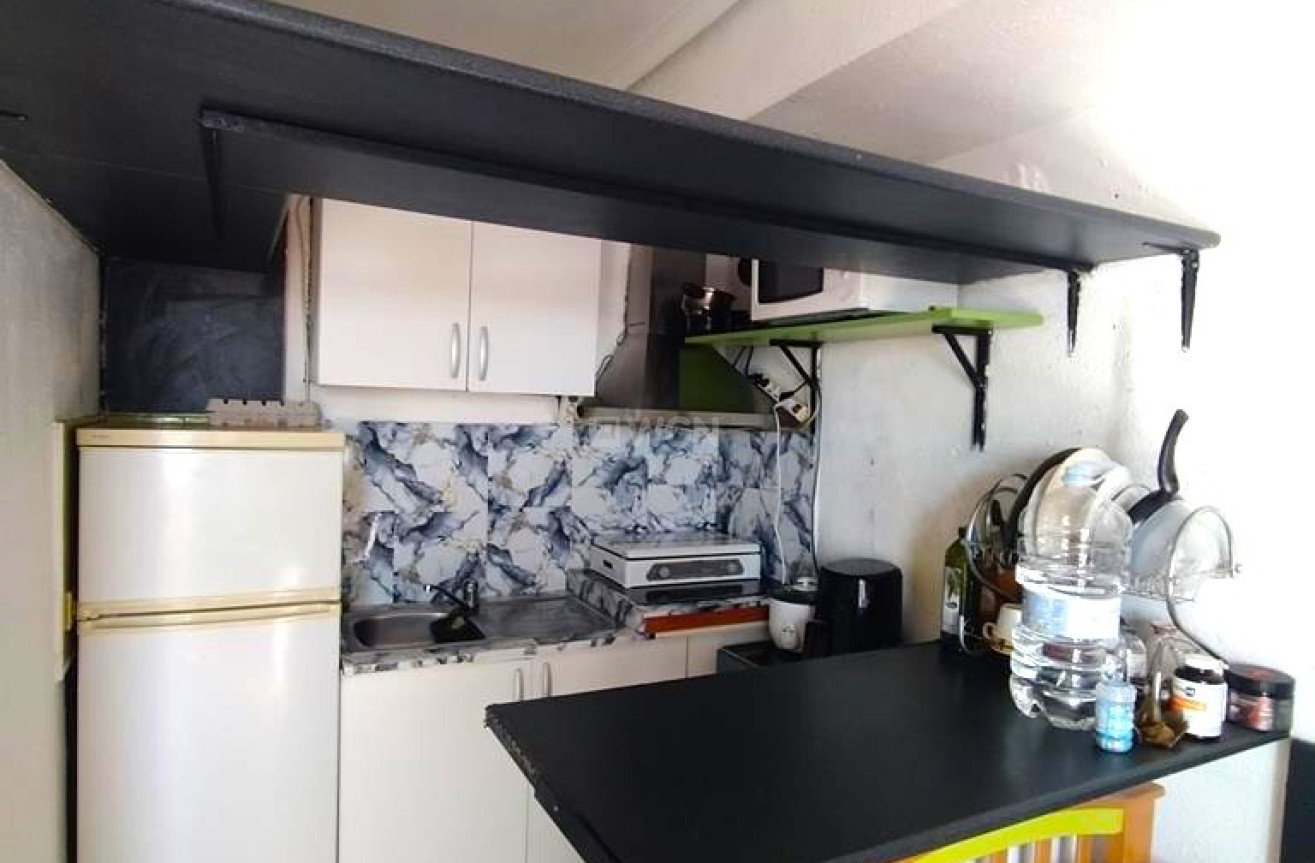 Odsprzedaż - Mieszkanie w bloku - Torrevieja - Punta Prima