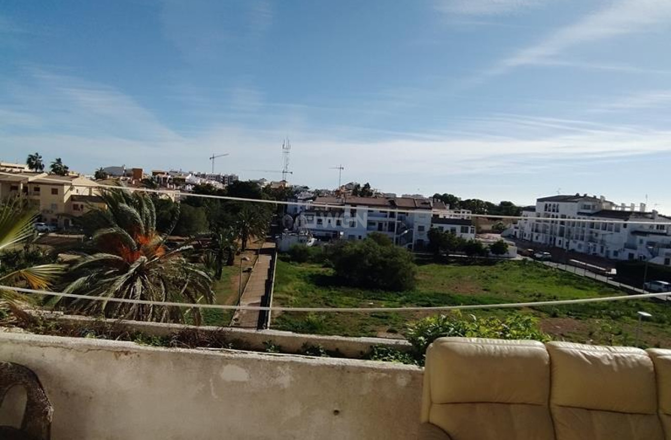 Odsprzedaż - Mieszkanie w bloku - Torrevieja - Punta Prima