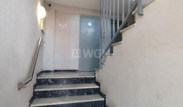 Odsprzedaż - Mieszkanie w bloku - Torrevieja - Punta Prima