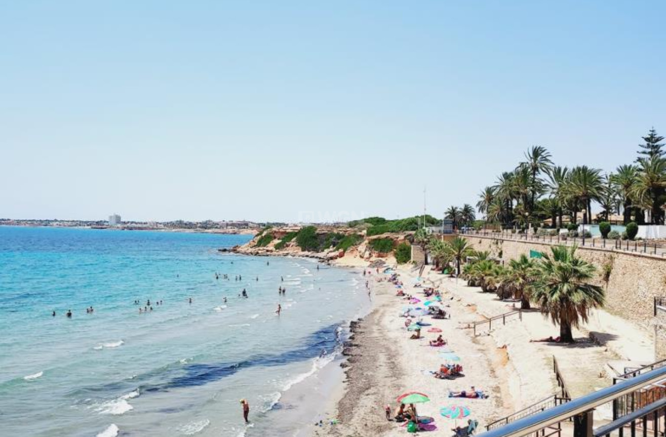 Odsprzedaż - Mieszkanie w bloku - Torrevieja - Punta Prima