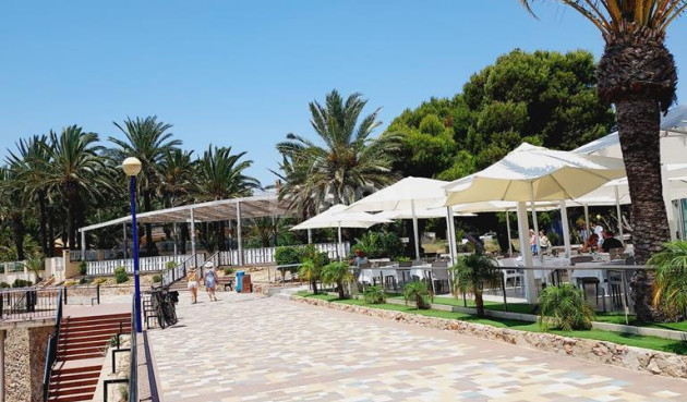 Odsprzedaż - Mieszkanie w bloku - Torrevieja - Punta Prima