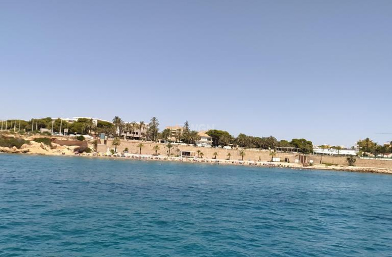 Odsprzedaż - Mieszkanie w bloku - Torrevieja - Punta Prima