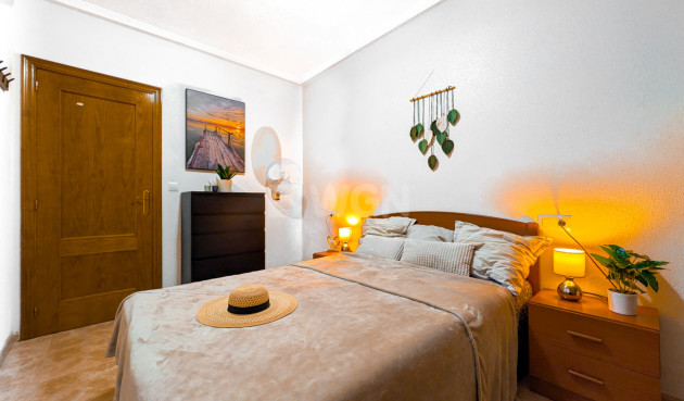 Odsprzedaż - Mieszkanie w bloku - Torrevieja - Costa Blanca