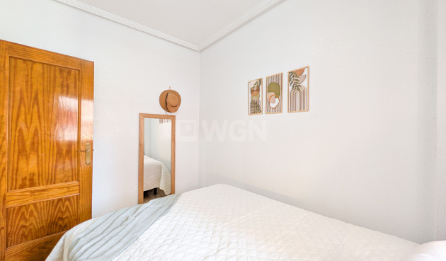 Odsprzedaż - Mieszkanie w bloku - Torrevieja - Costa Blanca
