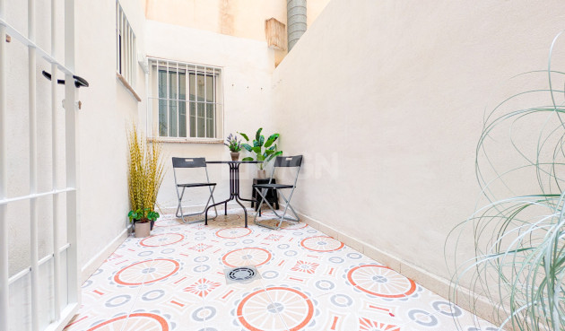 Odsprzedaż - Mieszkanie w bloku - Torrevieja - Costa Blanca