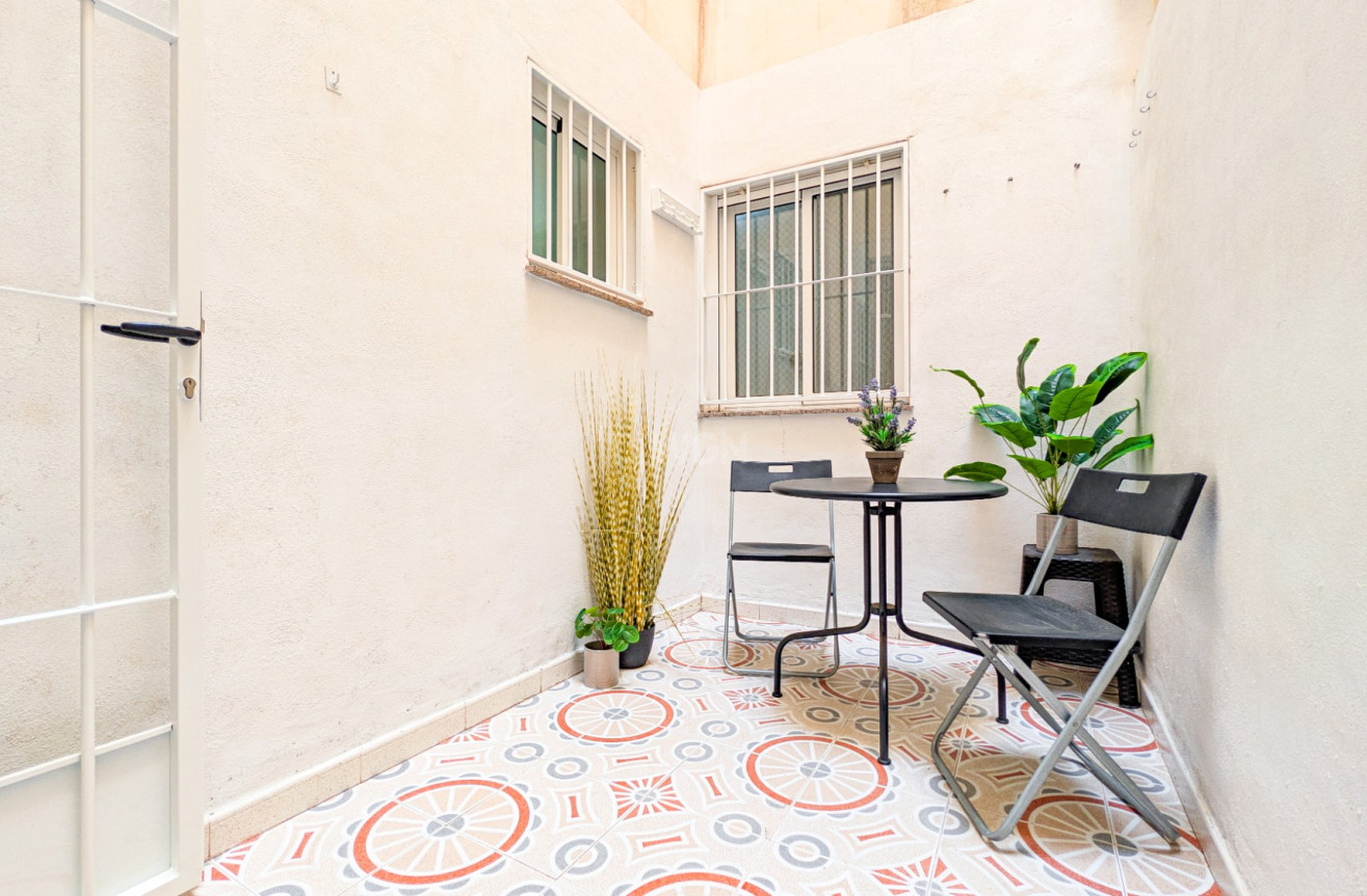 Odsprzedaż - Mieszkanie w bloku - Torrevieja - Costa Blanca