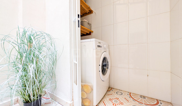 Odsprzedaż - Mieszkanie w bloku - Torrevieja - Costa Blanca