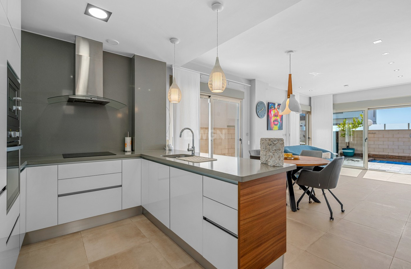 Resale - Villa - Orihuela - Inland