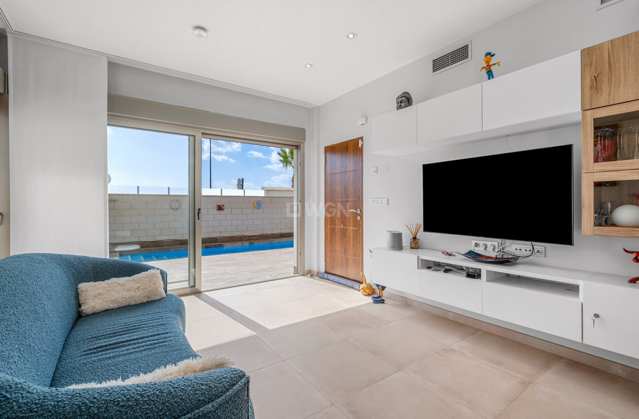 Resale - Villa - Orihuela - Inland