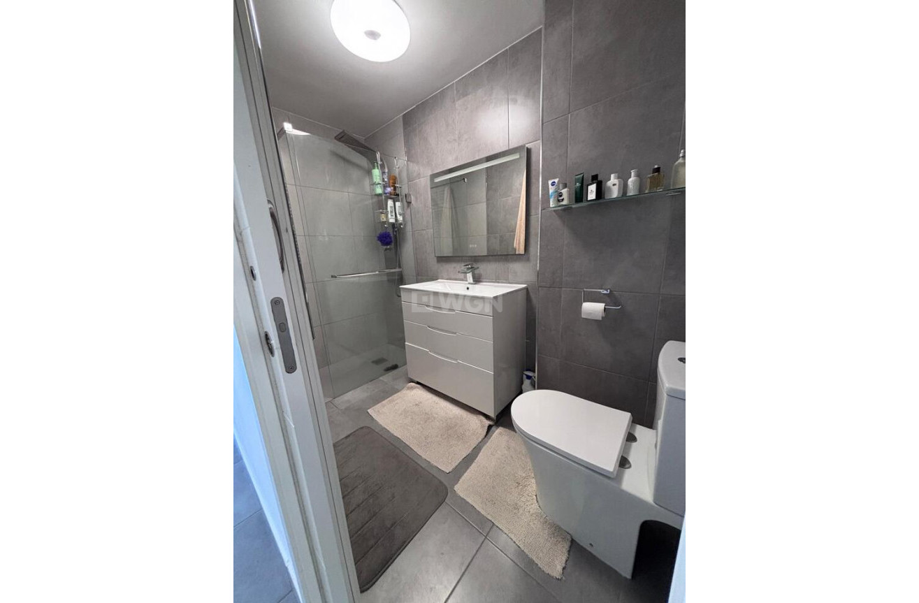 Odsprzedaż - Mieszkanie w bloku - Villamartin - Costa Blanca