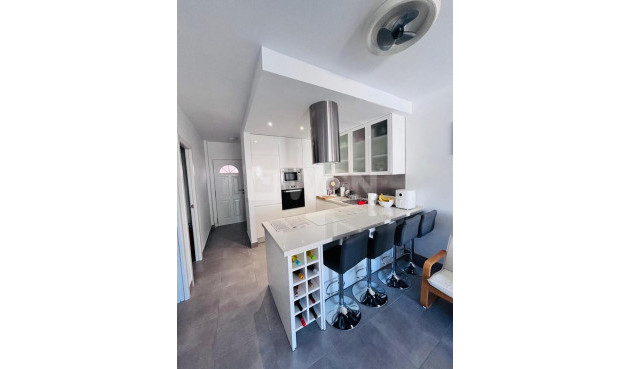 Odsprzedaż - Mieszkanie w bloku - Villamartin - Costa Blanca