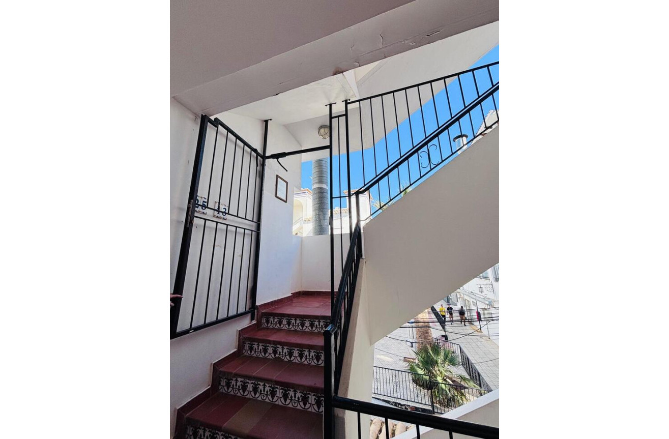 Odsprzedaż - Mieszkanie w bloku - Villamartin - Costa Blanca