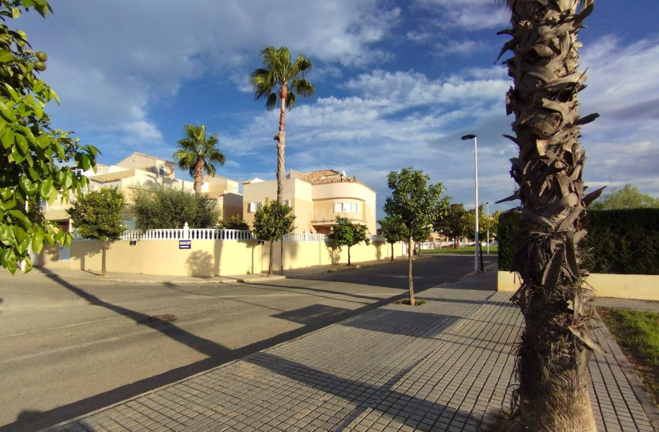 Reventa - Villa - Torrevieja - La Siesta - El Salado - Torreta