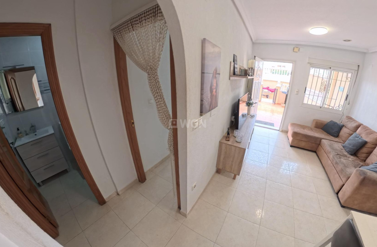 Odsprzedaż - Mieszkanie w bloku - Torrevieja - Centro