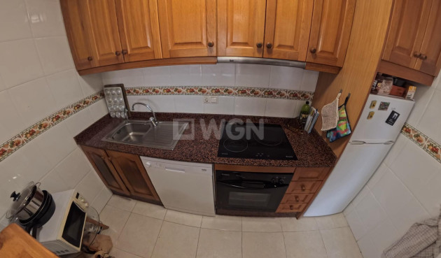 Odsprzedaż - Mieszkanie w bloku - Torrevieja - Centro