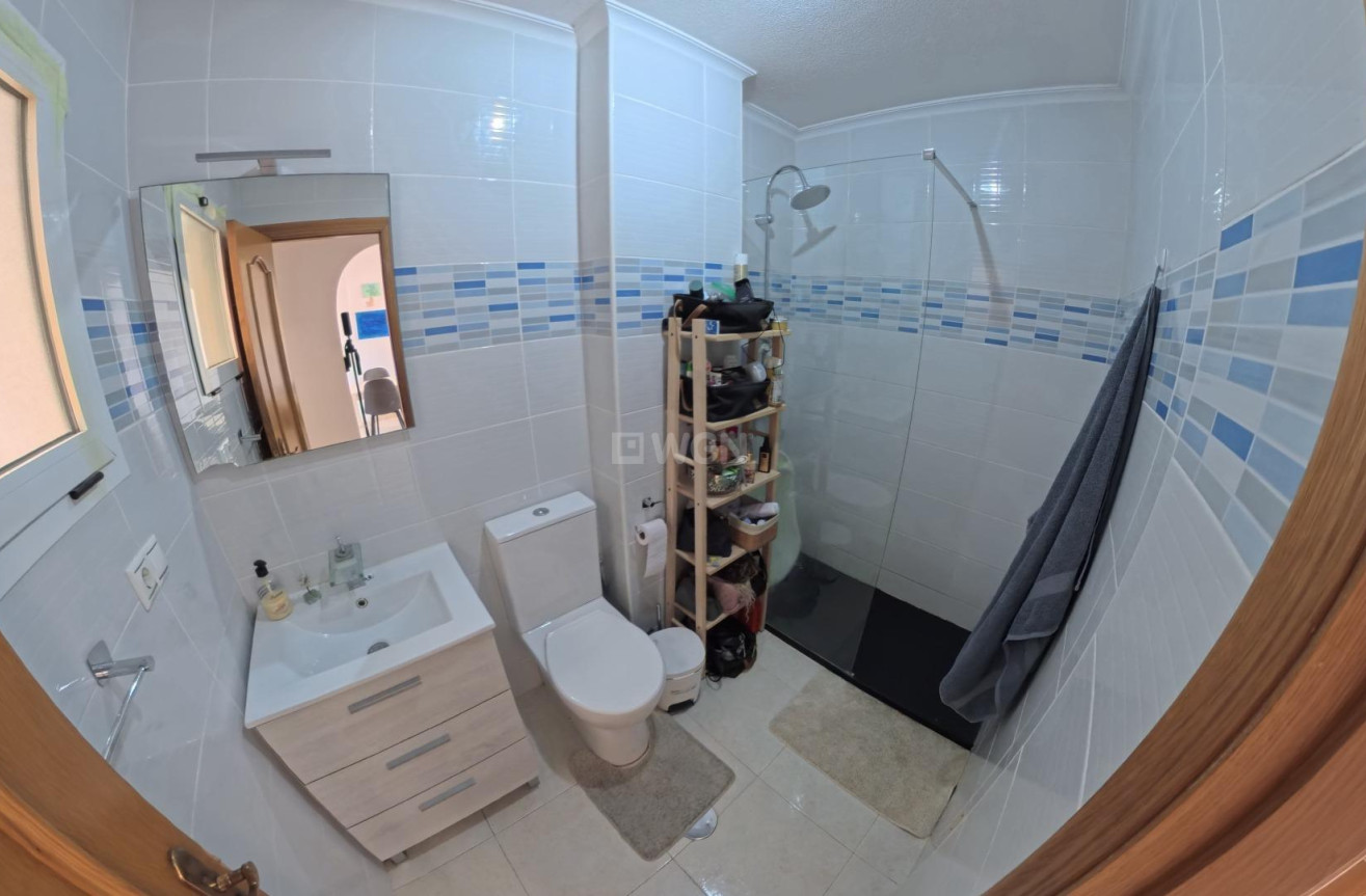 Odsprzedaż - Mieszkanie w bloku - Torrevieja - Centro