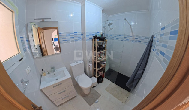 Odsprzedaż - Mieszkanie w bloku - Torrevieja - Centro