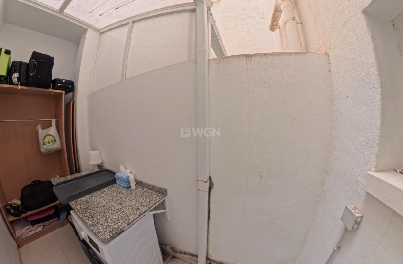 Odsprzedaż - Mieszkanie w bloku - Torrevieja - Centro