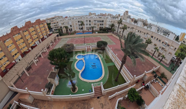 Odsprzedaż - Mieszkanie w bloku - Torrevieja - Centro