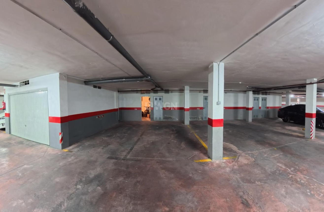 Odsprzedaż - Mieszkanie w bloku - Torrevieja - Centro