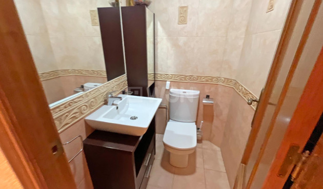 Odsprzedaż - Mieszkanie w bloku - Formentera del Segura - Palacios