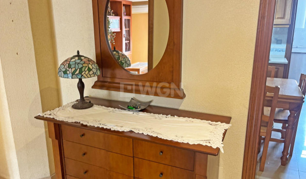 Odsprzedaż - Mieszkanie w bloku - Formentera del Segura - Palacios