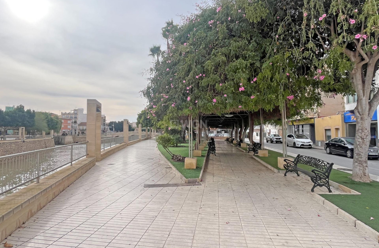 Odsprzedaż - Mieszkanie w bloku - Formentera del Segura - Palacios