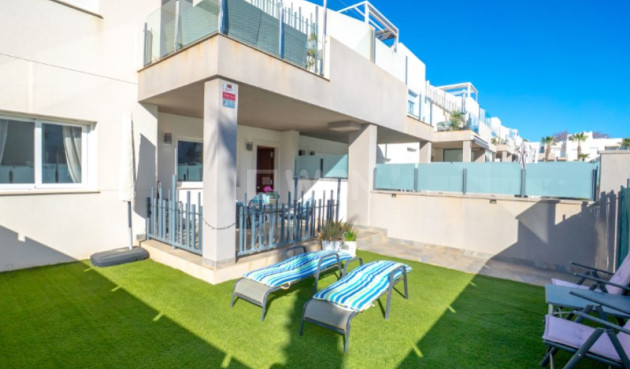 Odsprzedaż - Mieszkanie w bloku - Torrevieja - Costa Blanca