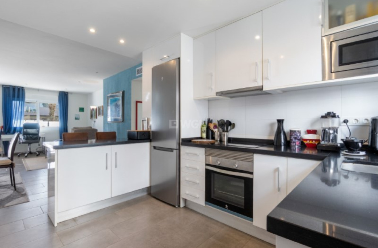 Odsprzedaż - Mieszkanie w bloku - Torrevieja - Costa Blanca