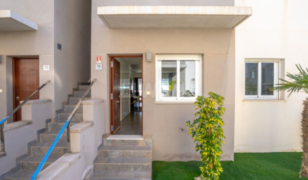 Odsprzedaż - Mieszkanie w bloku - Torrevieja - Costa Blanca