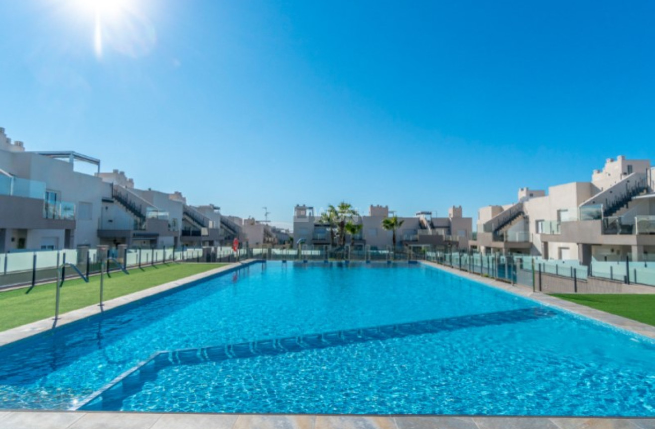 Odsprzedaż - Mieszkanie w bloku - Torrevieja - Costa Blanca