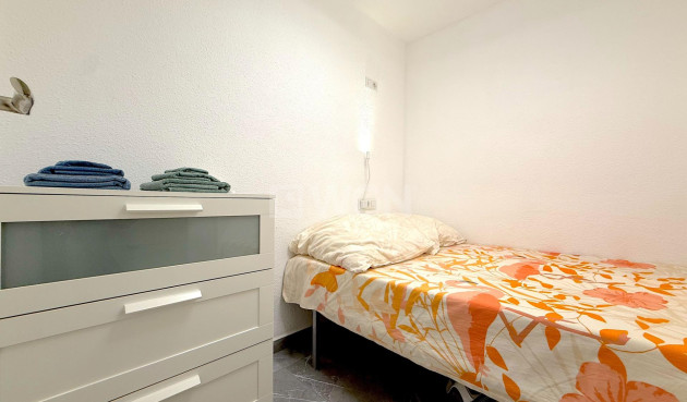 Odsprzedaż - Mieszkanie w bloku - Torrevieja - Cabo Cervera