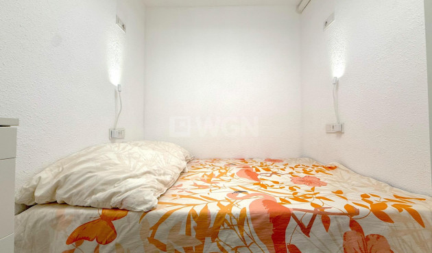 Odsprzedaż - Mieszkanie w bloku - Torrevieja - Cabo Cervera