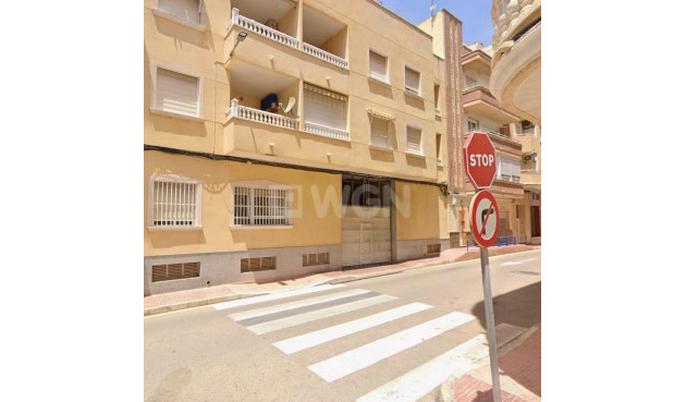 Odsprzedaż - Mieszkanie w bloku - Torrevieja - La Mata Pueblo