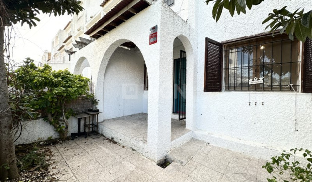 Odsprzedaż - Kamienica - Torrevieja - Costa Blanca