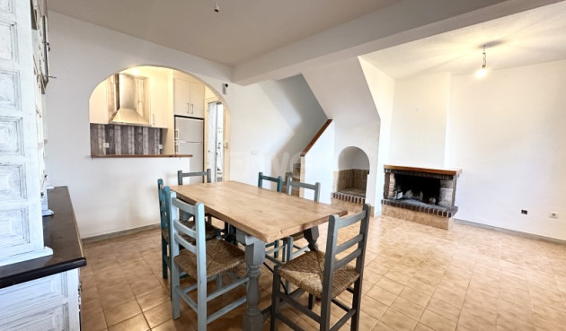 Odsprzedaż - Kamienica - Torrevieja - Costa Blanca