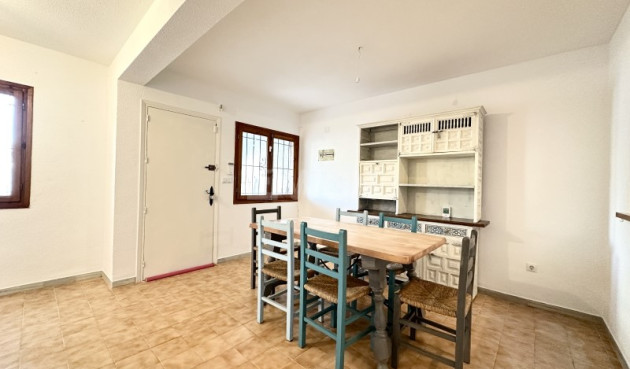 Odsprzedaż - Kamienica - Torrevieja - Costa Blanca