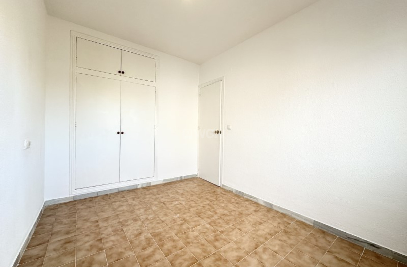 Odsprzedaż - Kamienica - Torrevieja - Costa Blanca