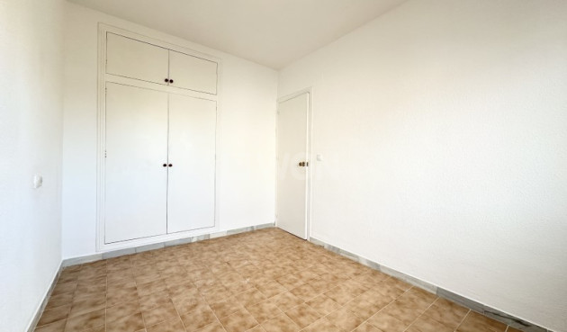 Odsprzedaż - Kamienica - Torrevieja - Costa Blanca