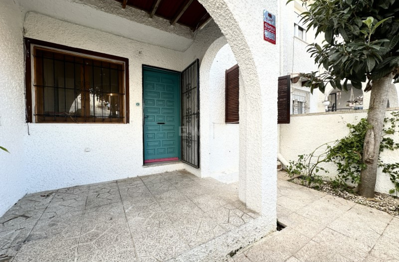 Odsprzedaż - Kamienica - Torrevieja - Costa Blanca