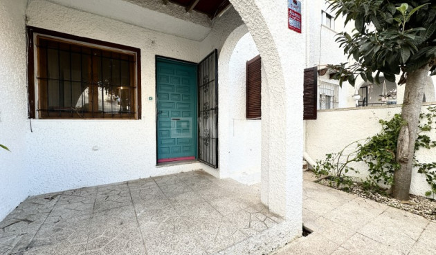 Odsprzedaż - Kamienica - Torrevieja - Costa Blanca