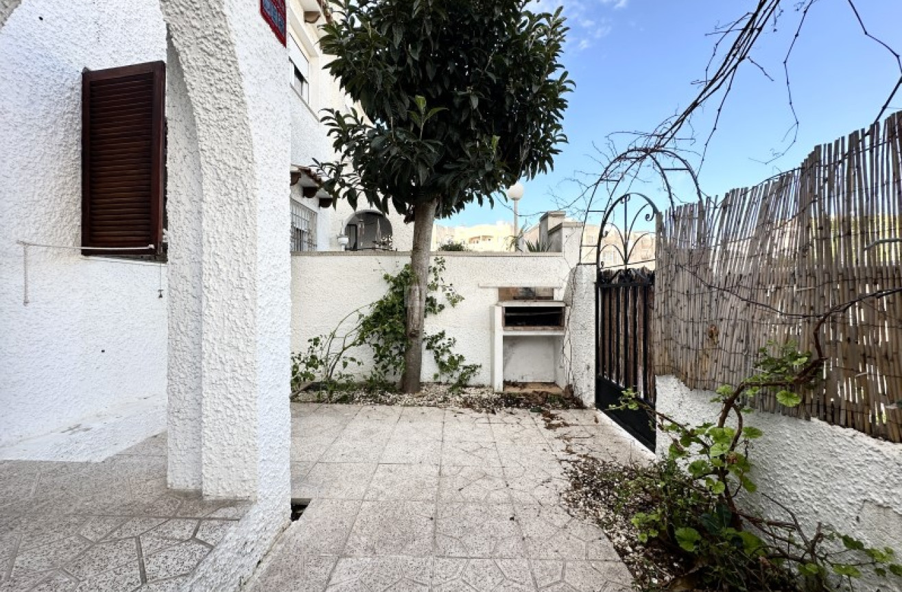 Odsprzedaż - Kamienica - Torrevieja - Costa Blanca