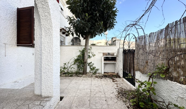 Odsprzedaż - Kamienica - Torrevieja - Costa Blanca